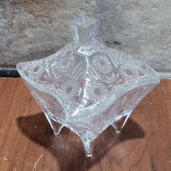 Vintage Swirl Square Cut Glass Lidded Footed Candy Jar Trinket Dish - Picture 6 of 9